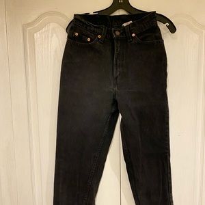 black, slim fit, tapered leg Levi’s jeans!